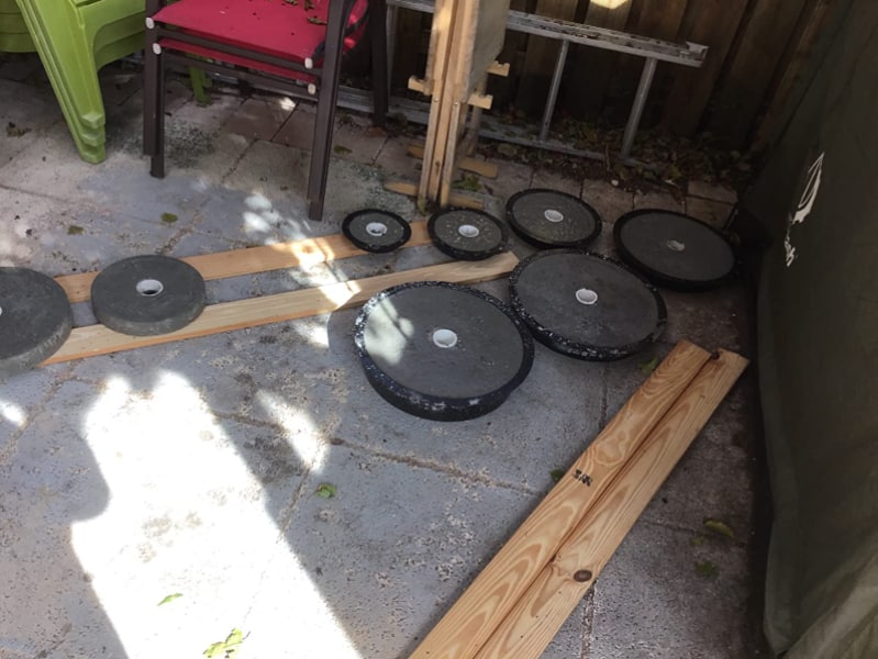Make your own plates! DIY 35LB Olympic Concrete Weight Mold.